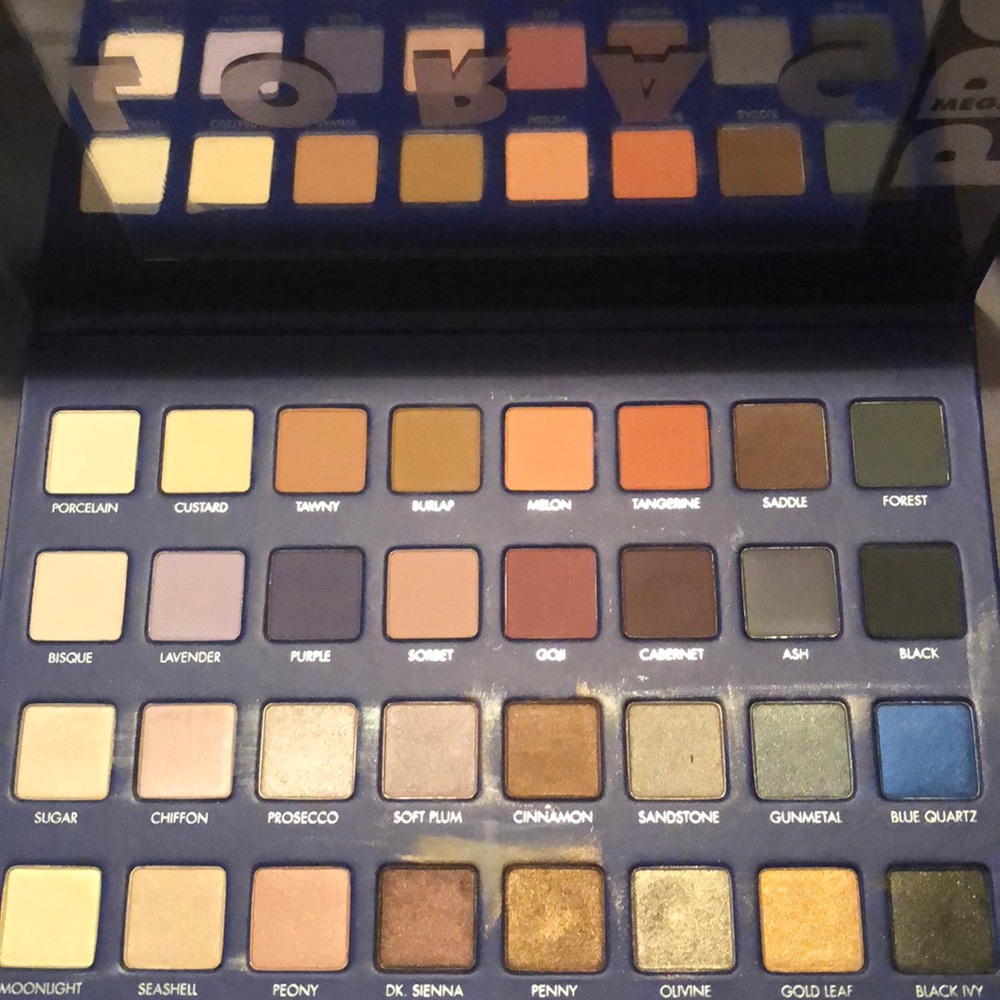 Lorac PROMega pallet